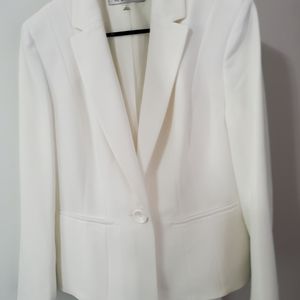Kasper Stretch Crepe One-Button Blazer